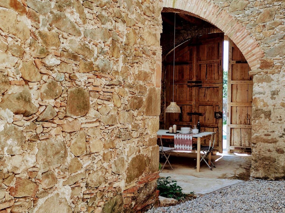 Can Tando Restored Catalan Old Barn To Enjoy Peaceful Rural Simplicity Sant Jordi Desvalls Buitenkant foto