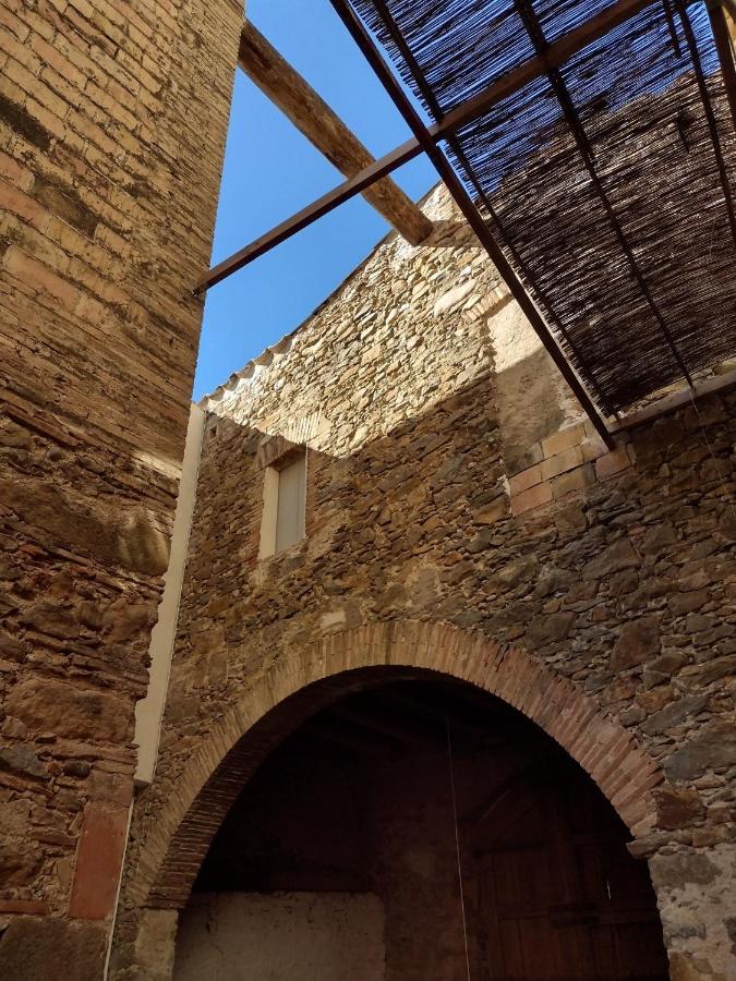 Can Tando Restored Catalan Old Barn To Enjoy Peaceful Rural Simplicity Sant Jordi Desvalls Buitenkant foto