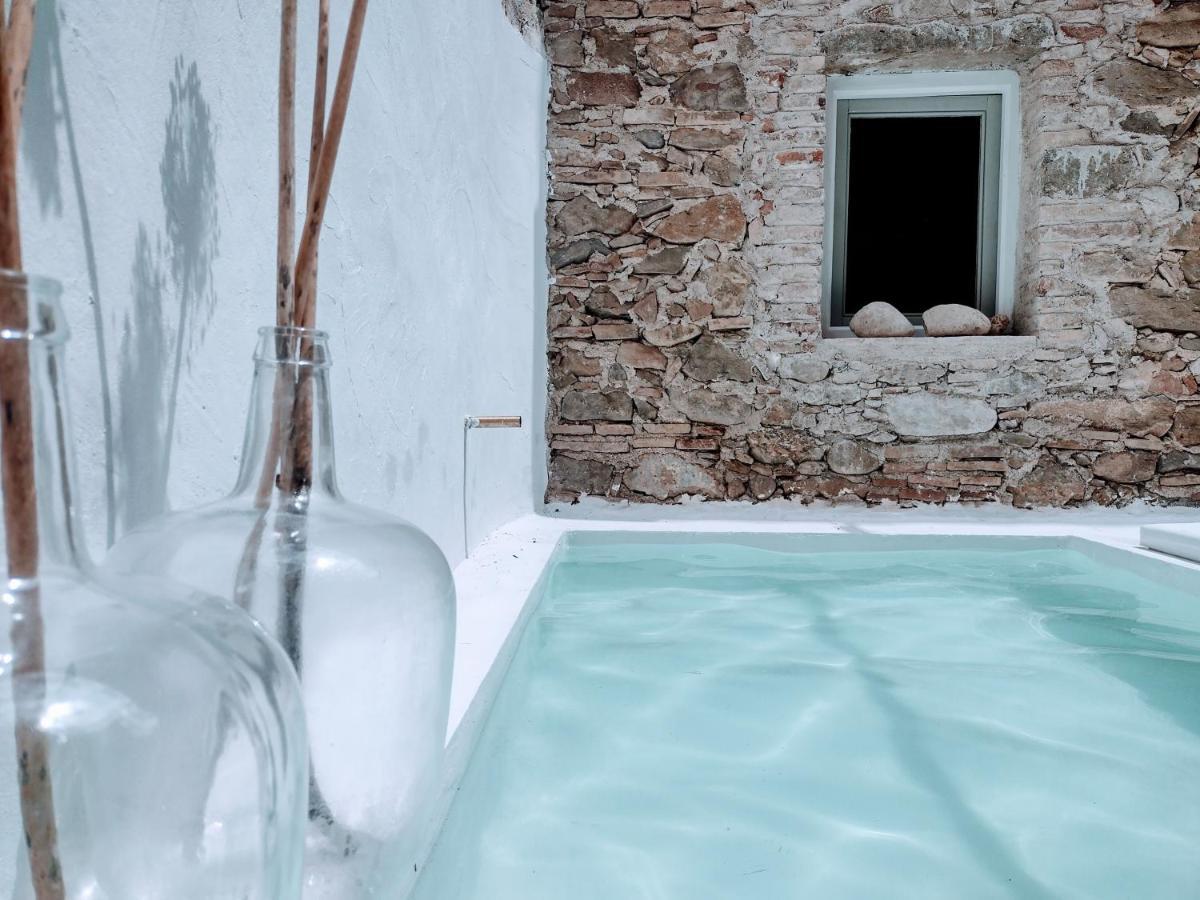 Can Tando Restored Catalan Old Barn To Enjoy Peaceful Rural Simplicity Sant Jordi Desvalls Buitenkant foto